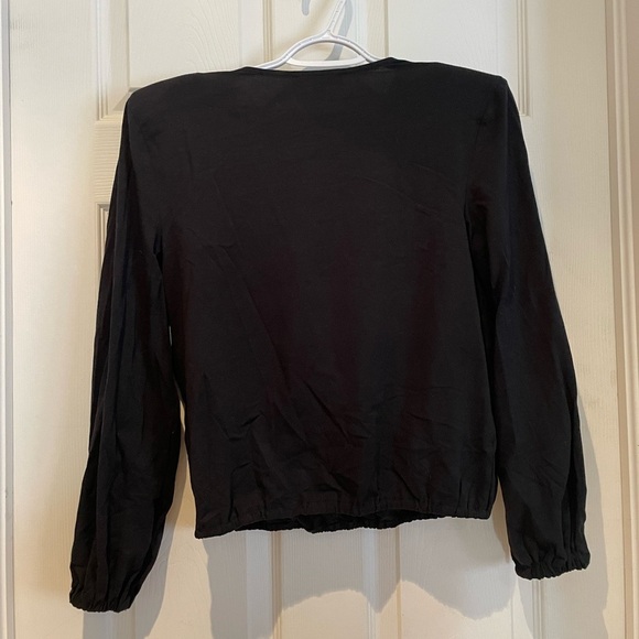 Woman’s sweater - Picture 2 of 4